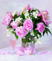 Без бренда «Нежный букетик с розами и настойка» в Петрозаводске